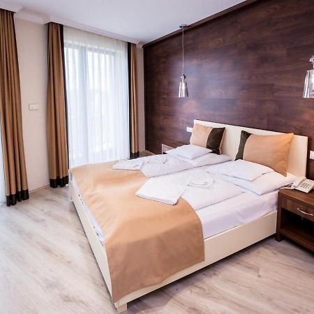 Hotel Median Hajdunanas Ngoại thất bức ảnh