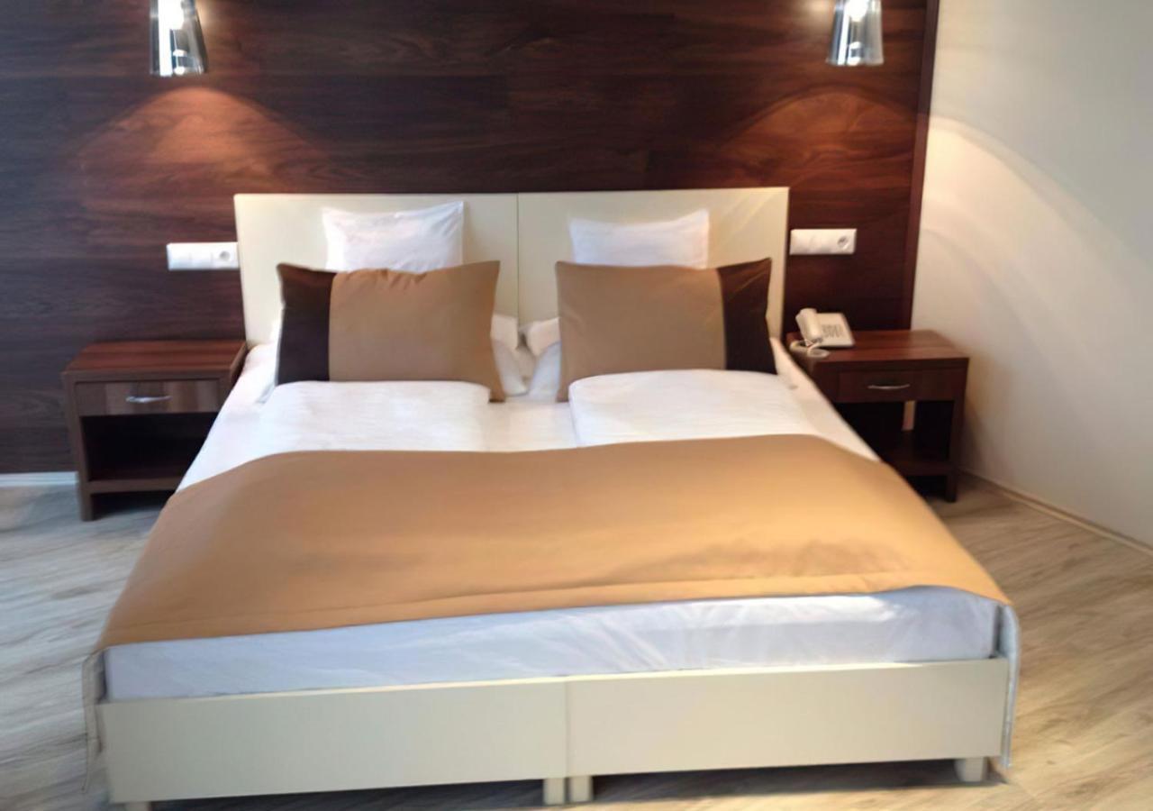 Hotel Median Hajdunanas Ngoại thất bức ảnh