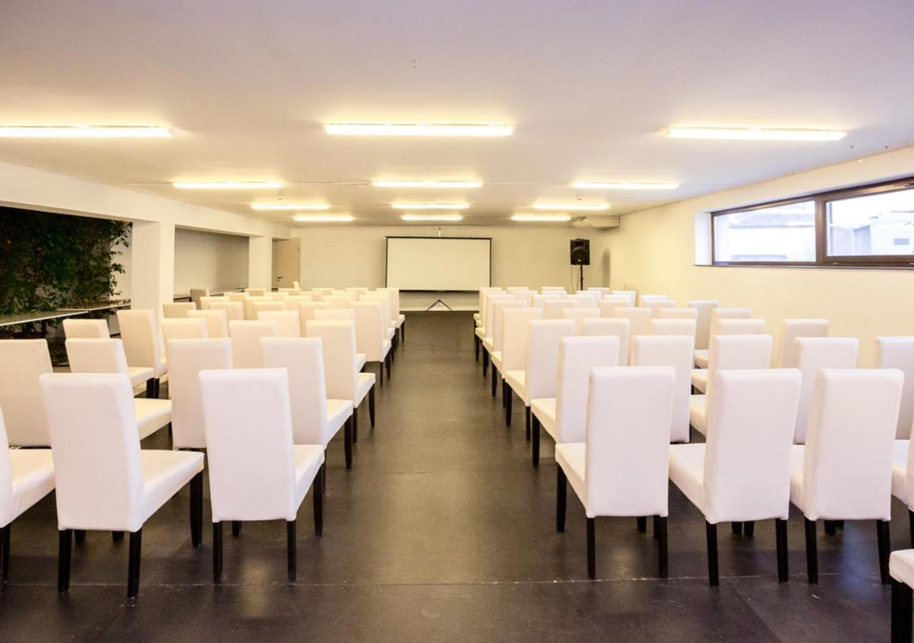 Hotel Median Hajdunanas Ngoại thất bức ảnh