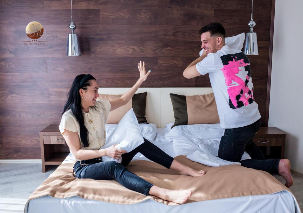 Hotel Median Hajdunanas Ngoại thất bức ảnh