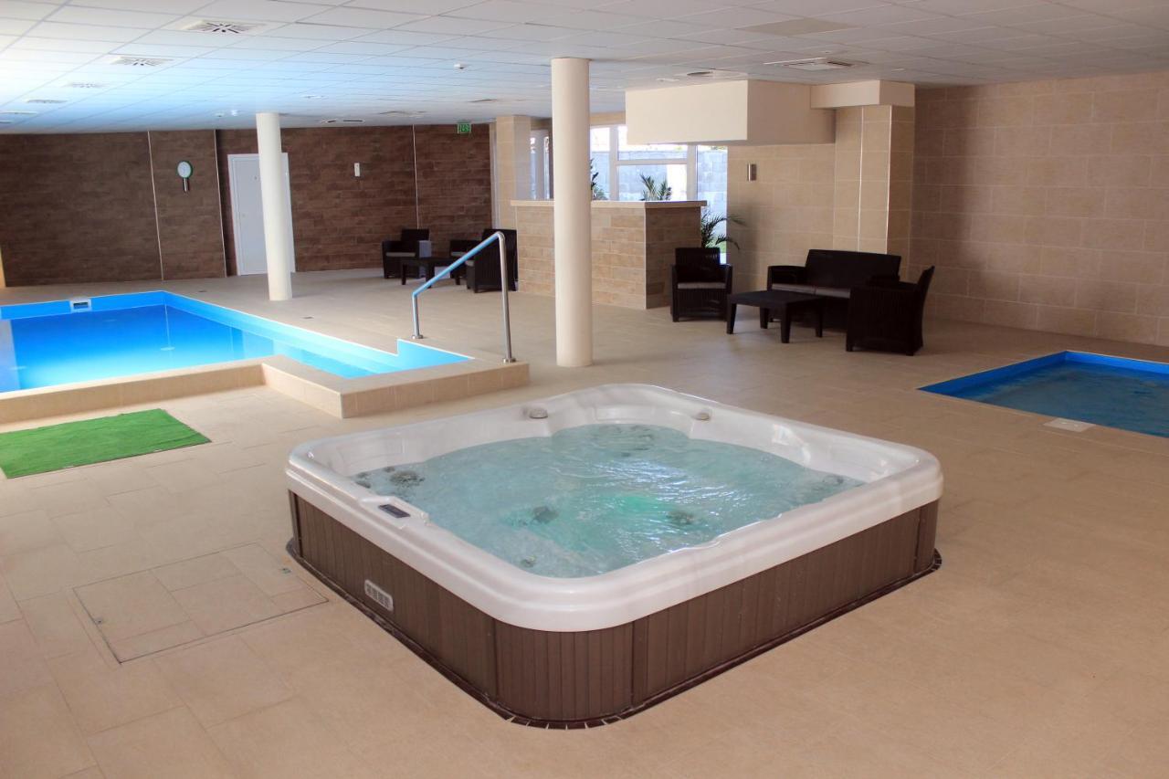 Hotel Median Hajdunanas Ngoại thất bức ảnh